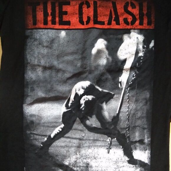 The Clash 2013 Graphic T-Shirt - Picture 3 of 8